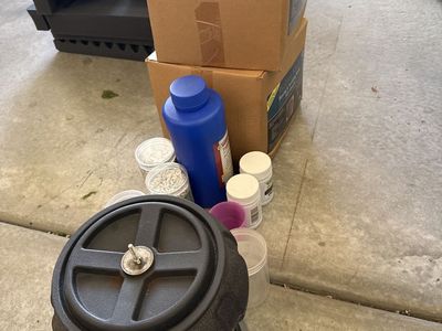 Tumbler with Media & Accessories - Excellent Condition