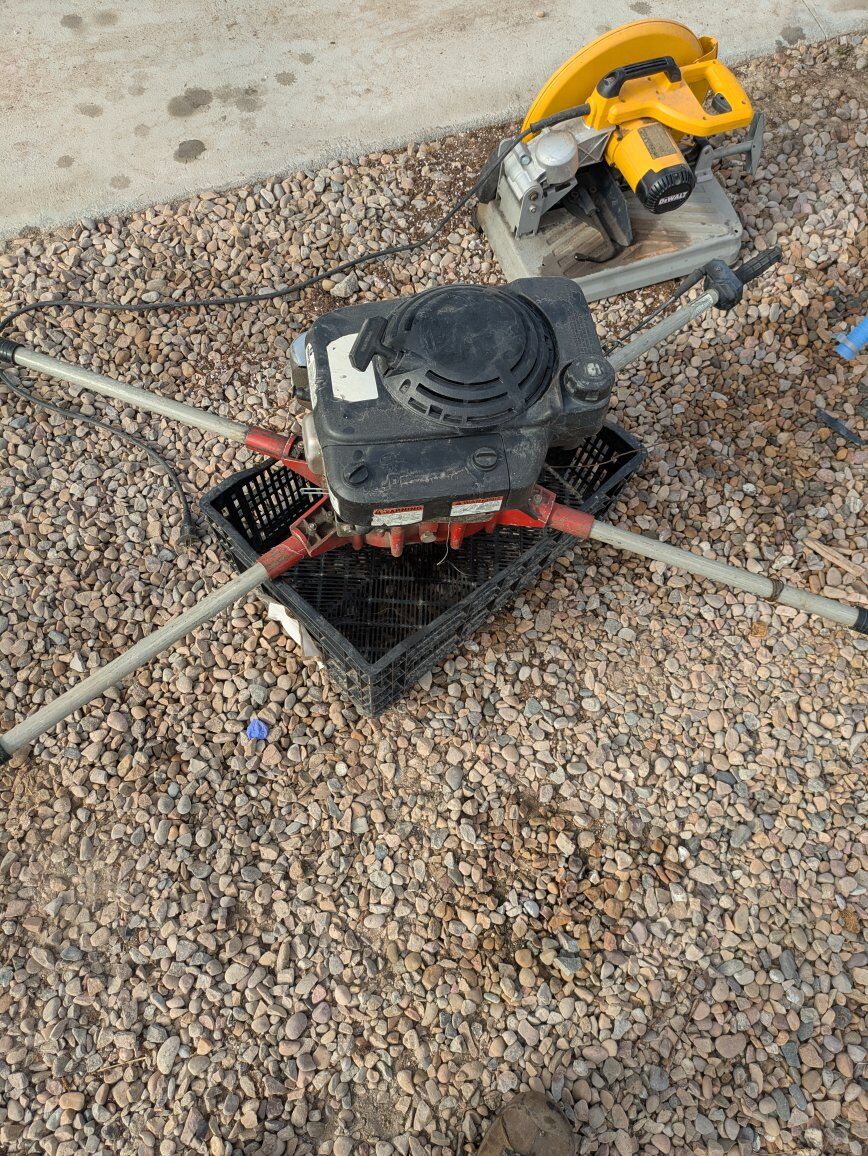 Post hole digger gas powered