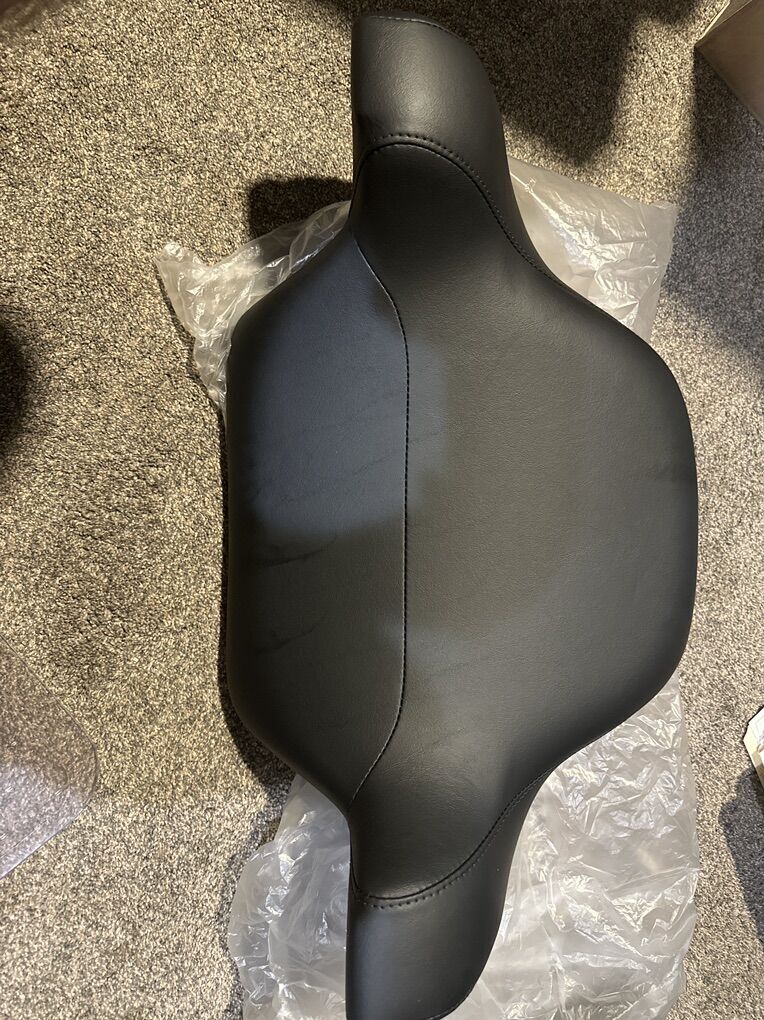 Harley Davidson tour-pak back rest backrest brand new pn 52300312 14 later touring