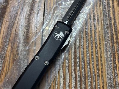 Like New, Microtech Ultratech D/E