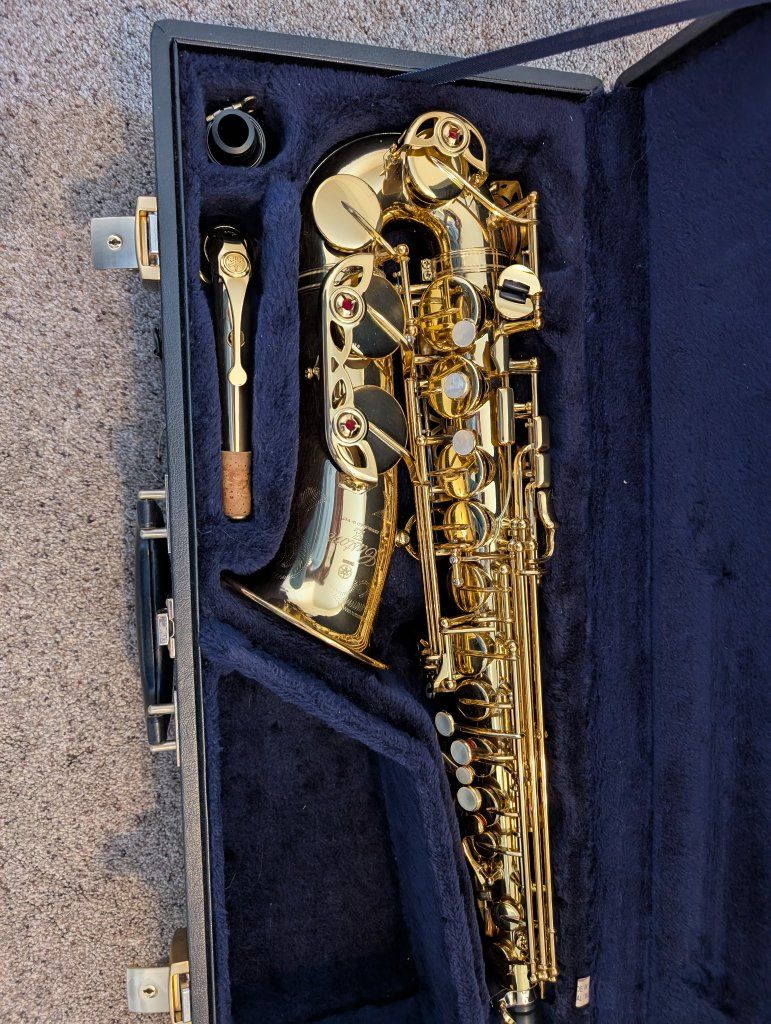 Yamaha Pro Alto Saxophone Sax with Warranty