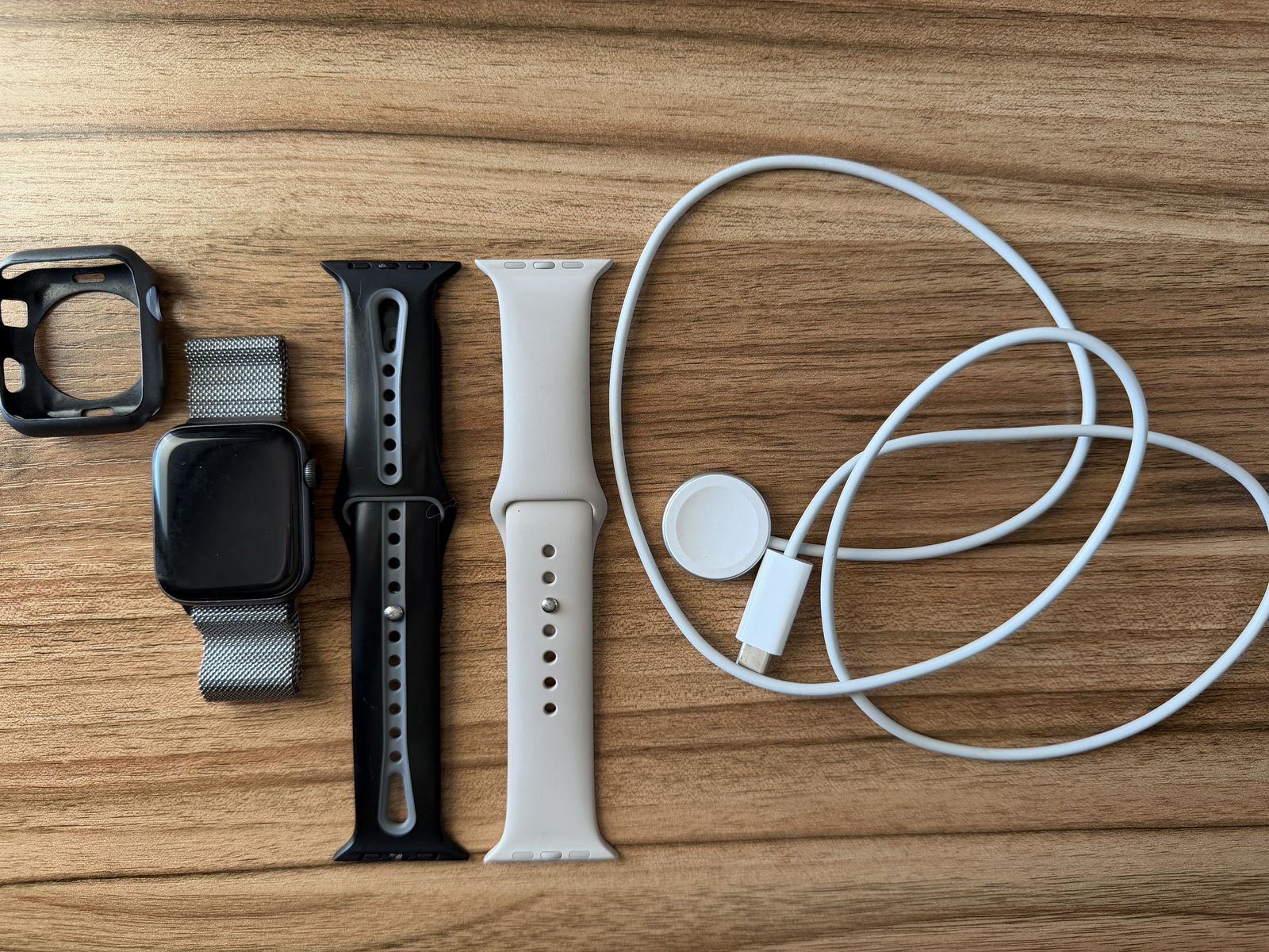 Apple Watch Series 5 44mm with Extras