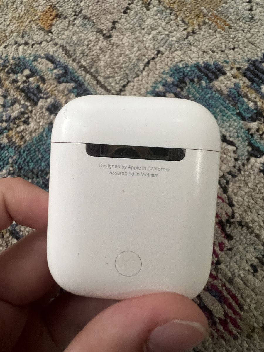 AirPods