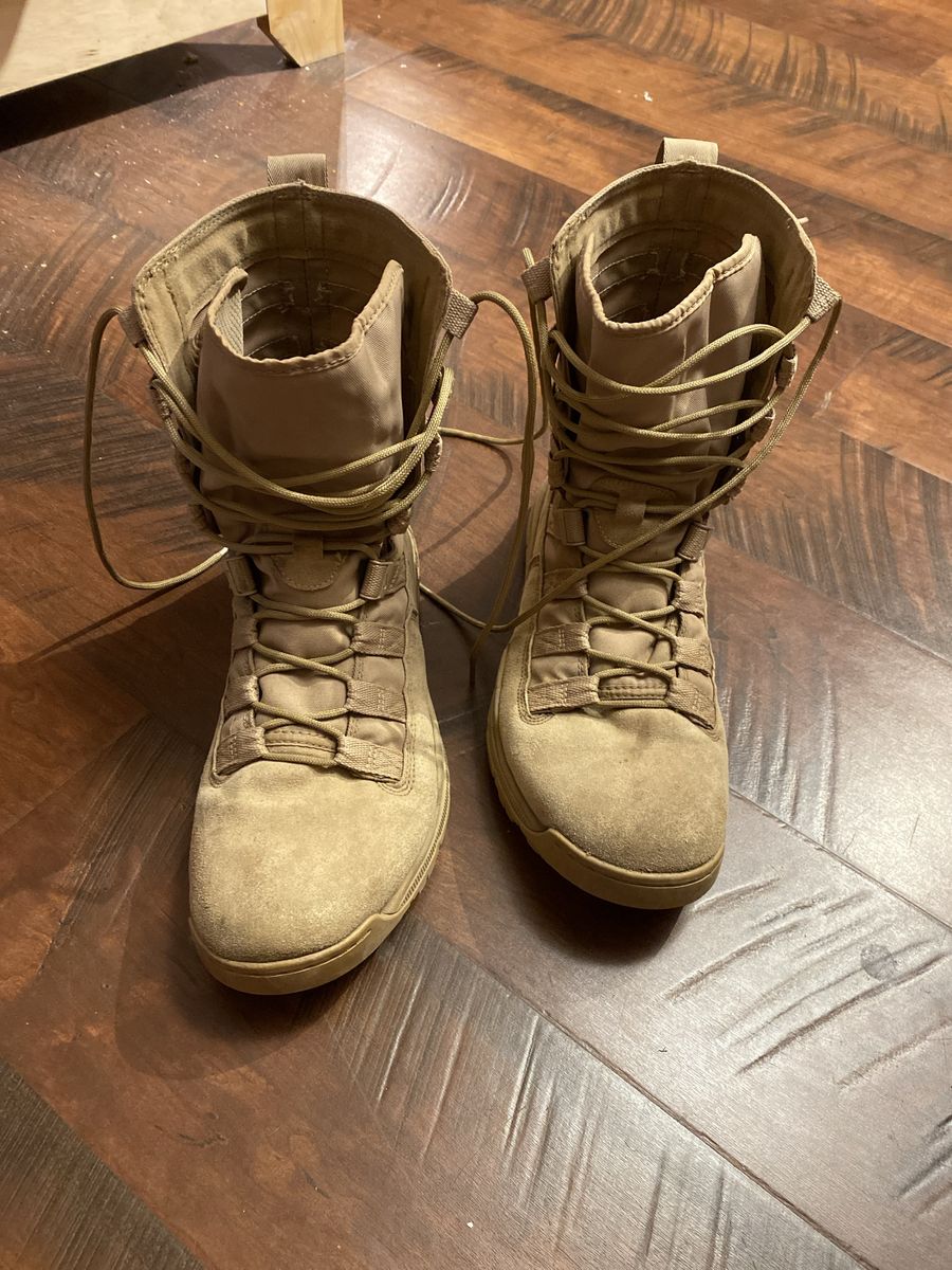 Nike SFB Field 2 8" Coyote Tan Men's Tactical Boots, Worn Once