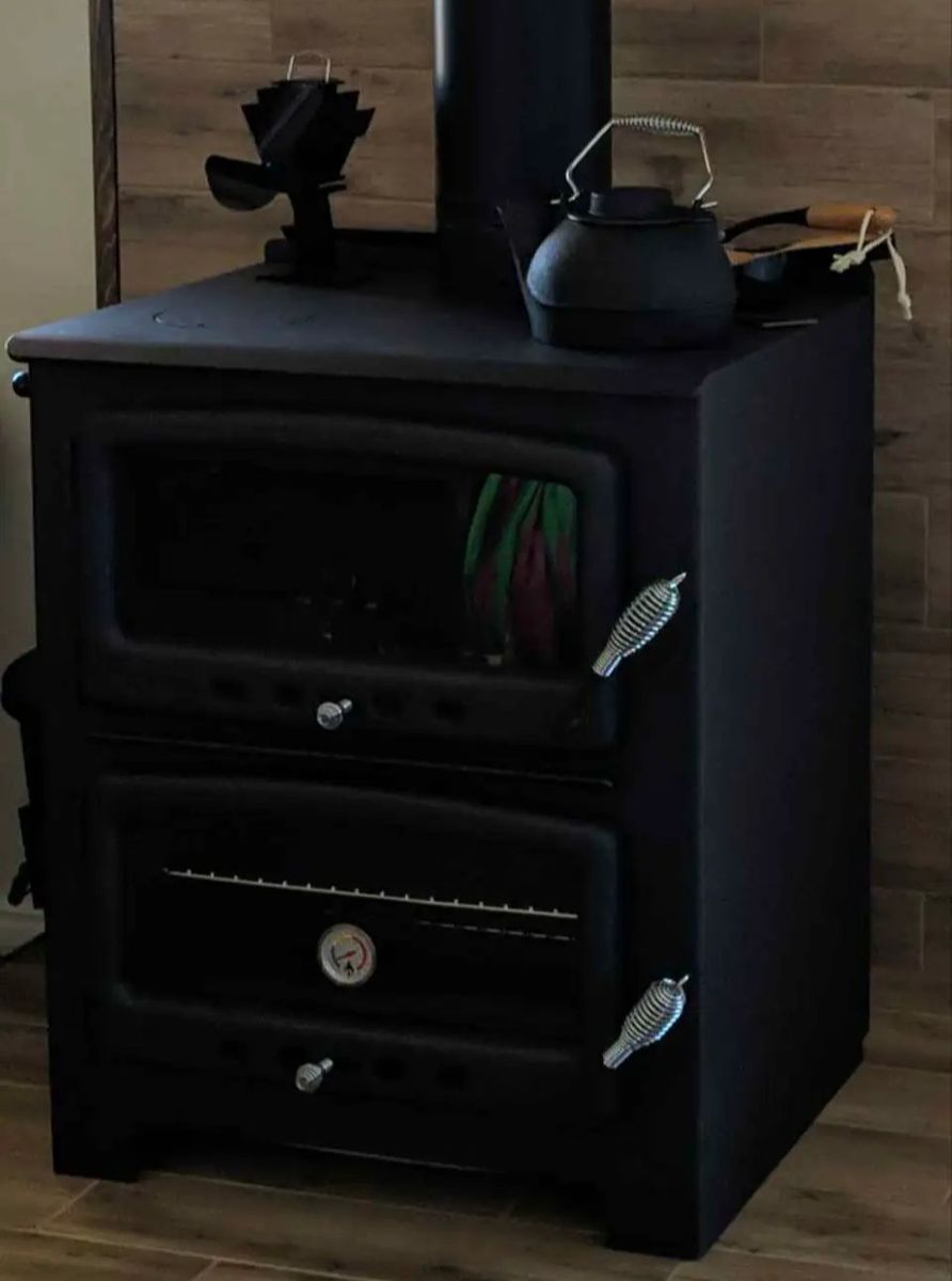The Vermont Bun Baker XL Wood Burning Cook Stove & Fireplace Insert - 65,000 BTU/hr