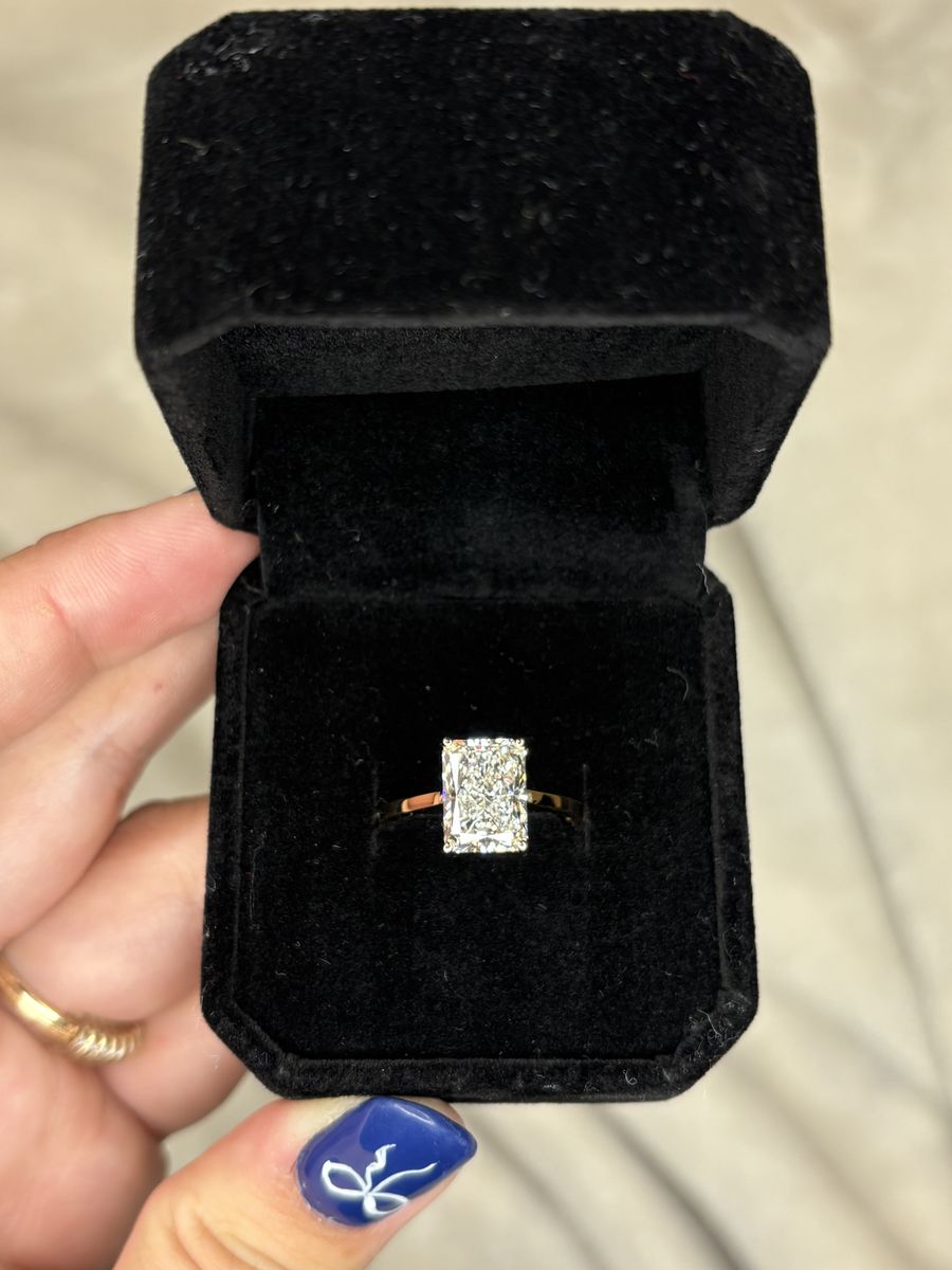 2.98 CT radiant Diamond in 18k band Solitaire Ring with IGI Report