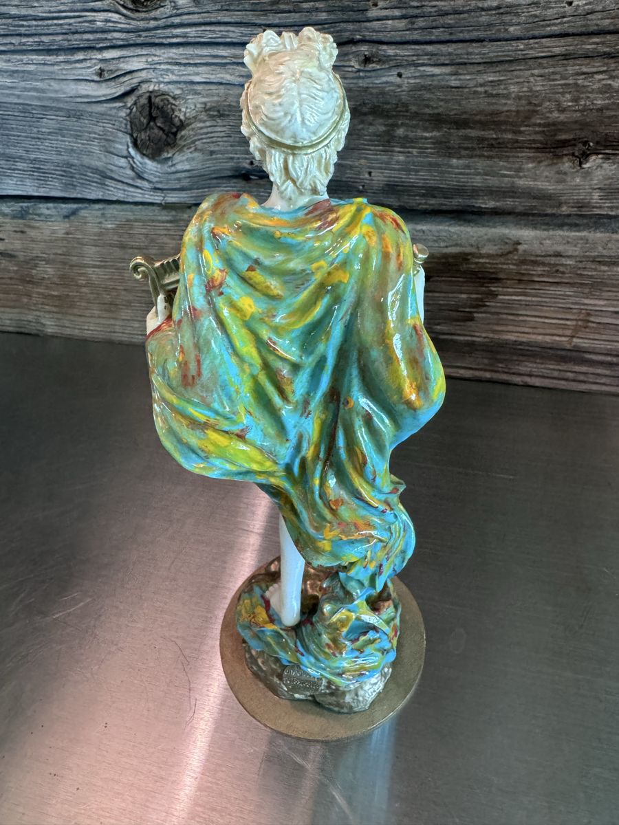 Main image 5
