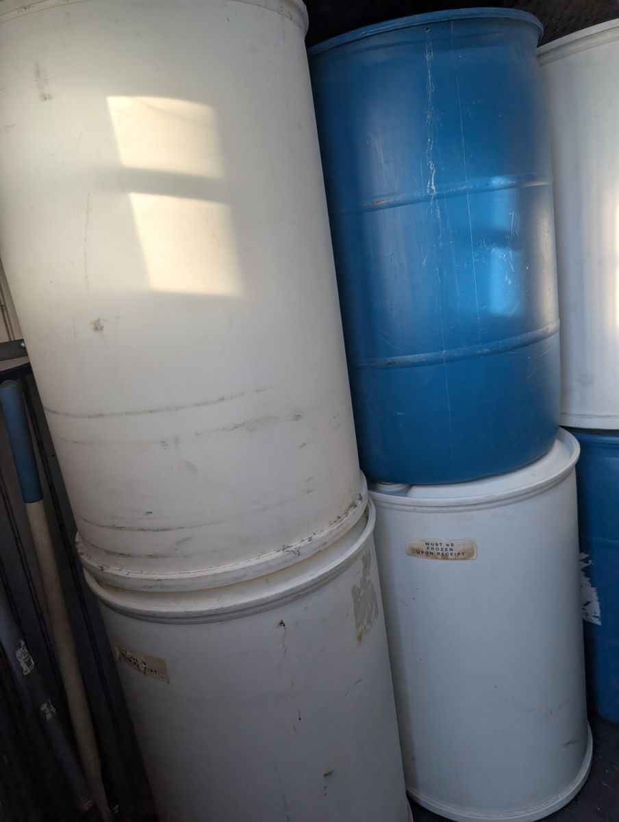 50 gallon water storage barrels