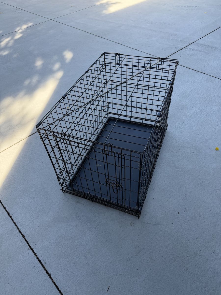 Dog Crate - medium 