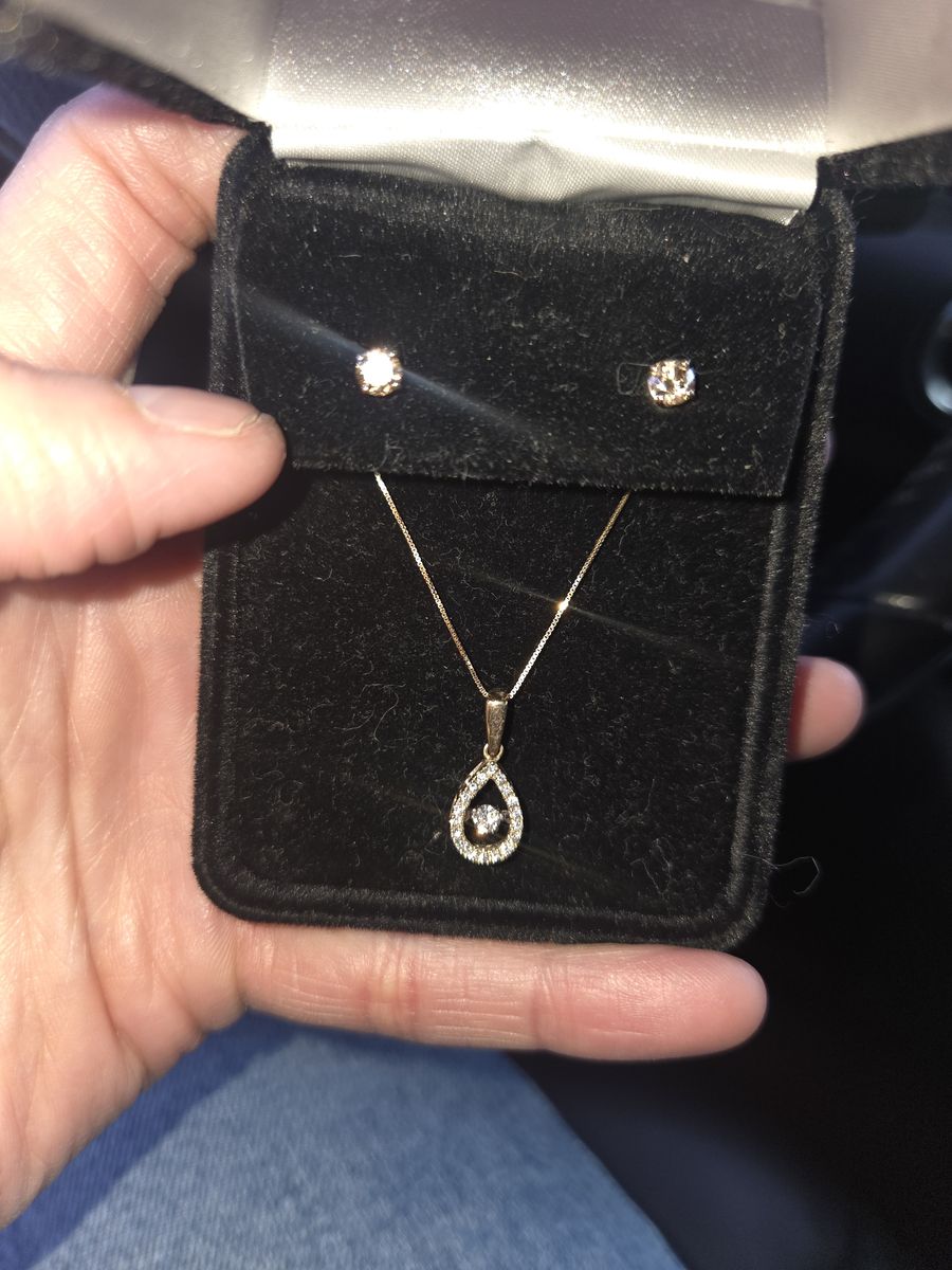 Real rose gold diamond necklace and earrings