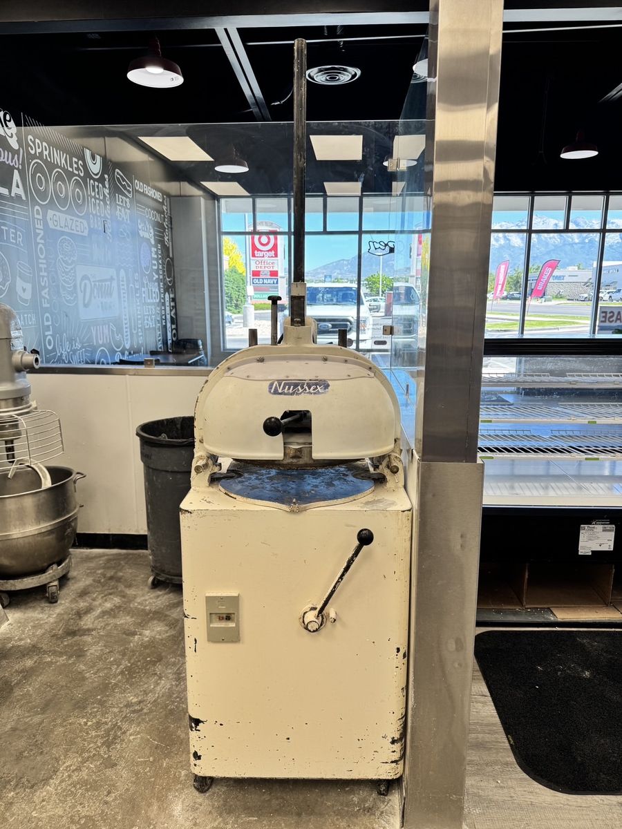 Nussex Commercial Dough Divider - Used, Good Condition, Bakery Equipment