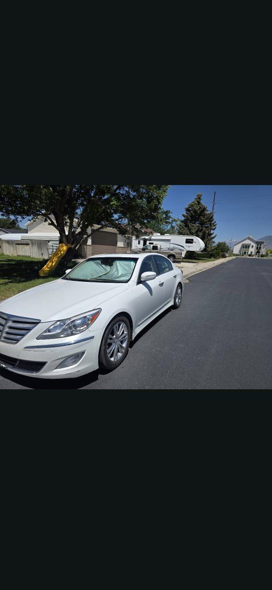 2013 Hyundai Genesis