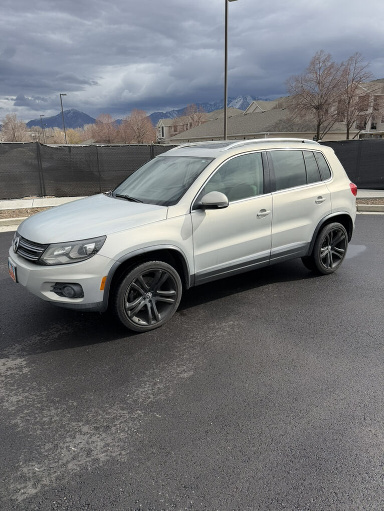 2013 Volkswagen Tiguan 2.0T SEL