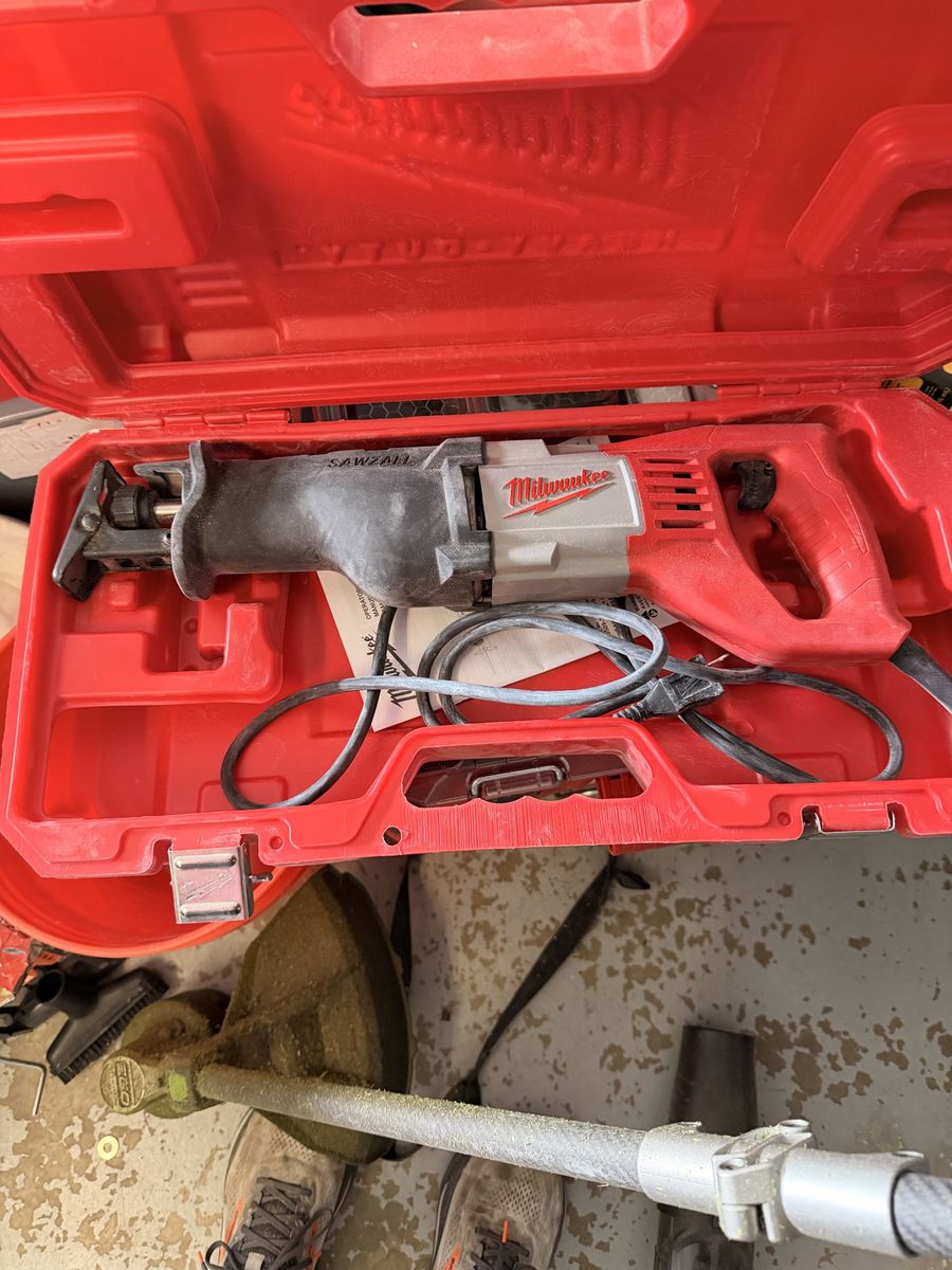 12 Amp SAWZALL Reciprocating Saw with Case