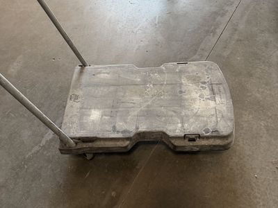 Rubbermaid Commercial Triple Trolley Platform Truck