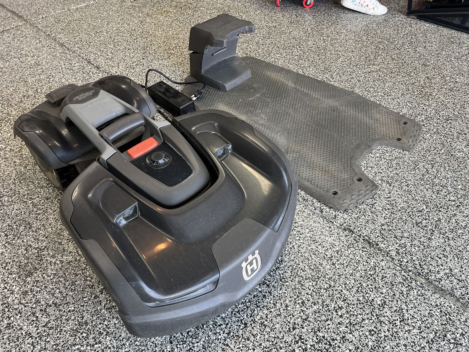 Husqvarna Automower 435X AWD Robotic Lawn Mower