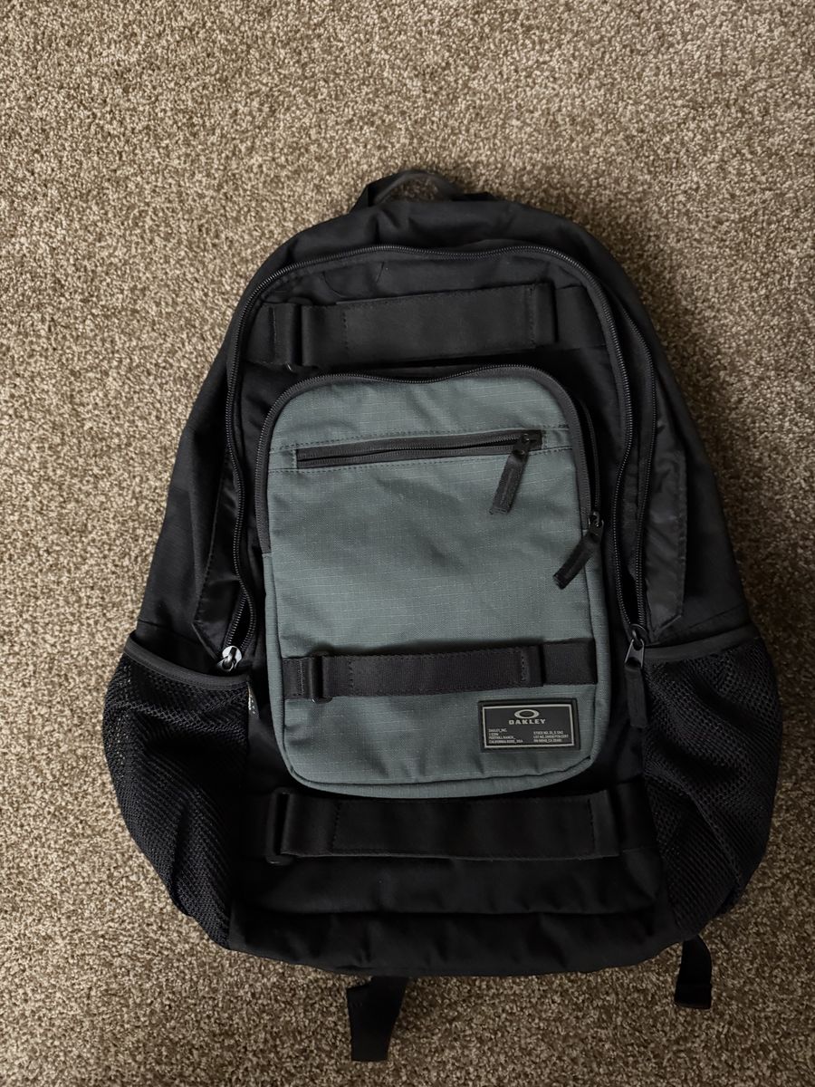 Oakley backpack 