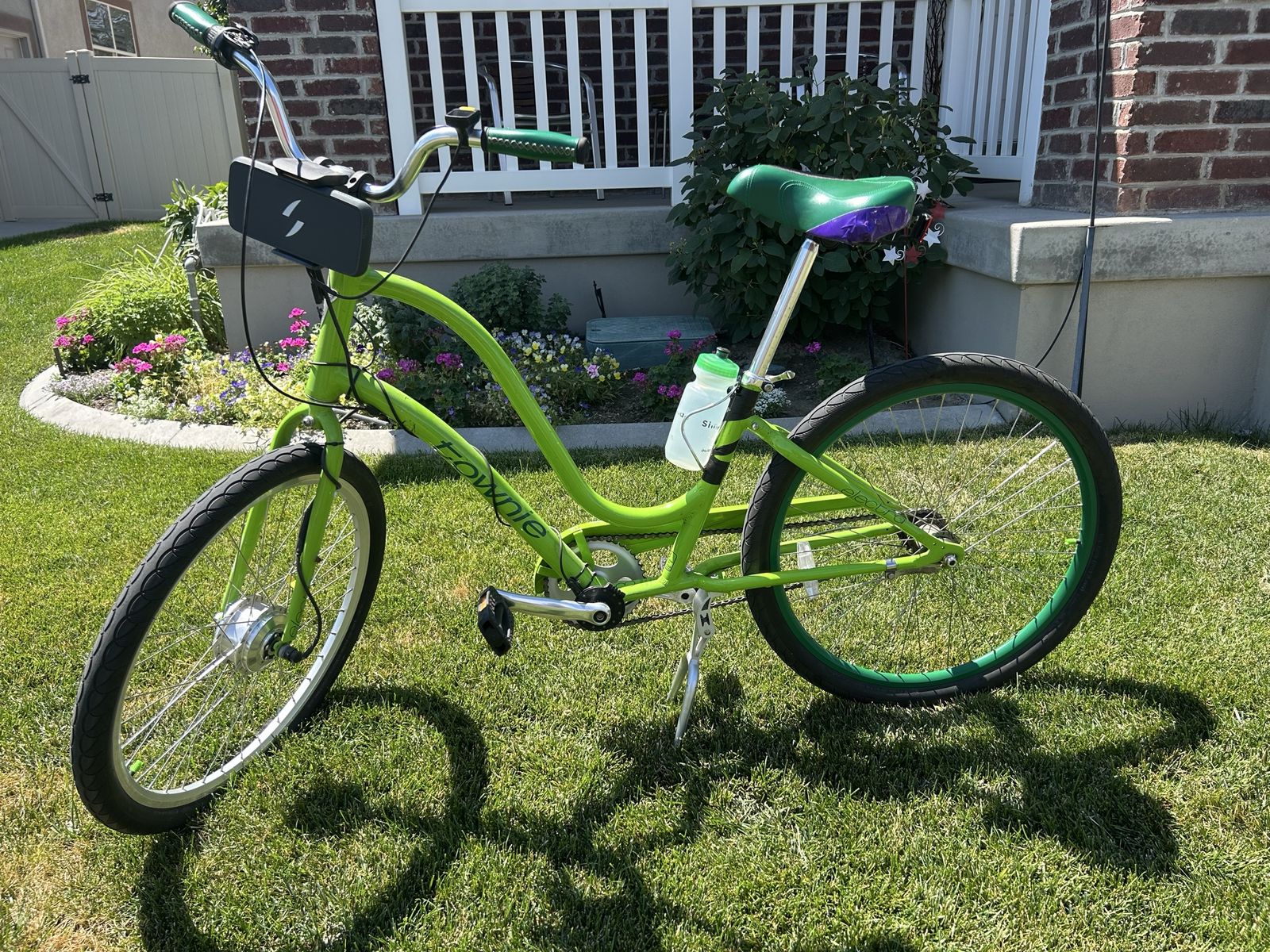 Electra Townie Cruiser with Swytch e-bike conversion kit