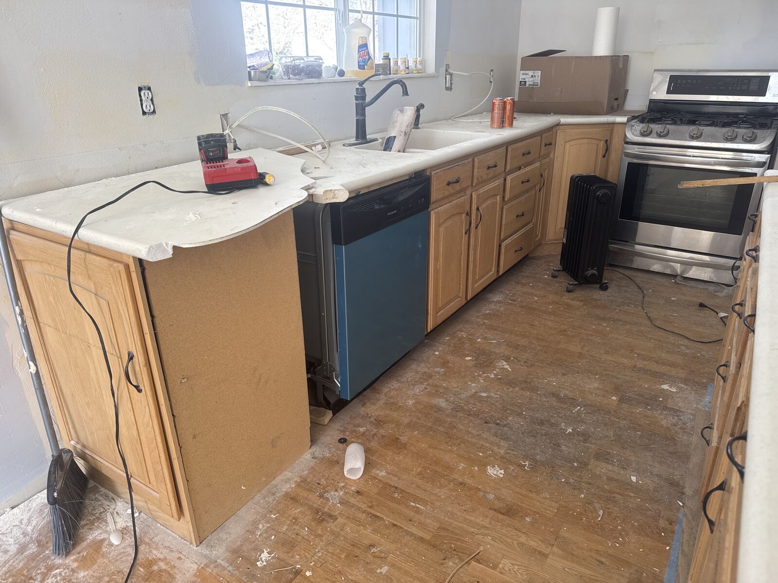 Free kitchen cabinets