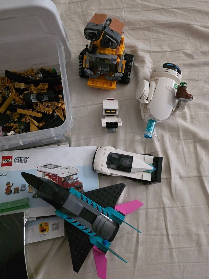 Main image 3