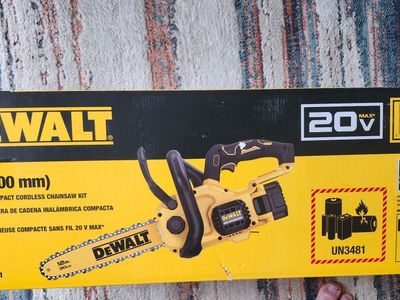 DeWALT Chainsaw