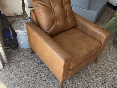 Brand new accent chair