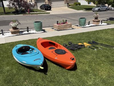 2 Kayaks and roof racks