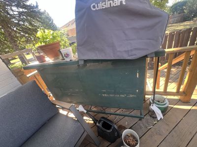 Outdoor bar with marble top (one piece broken)