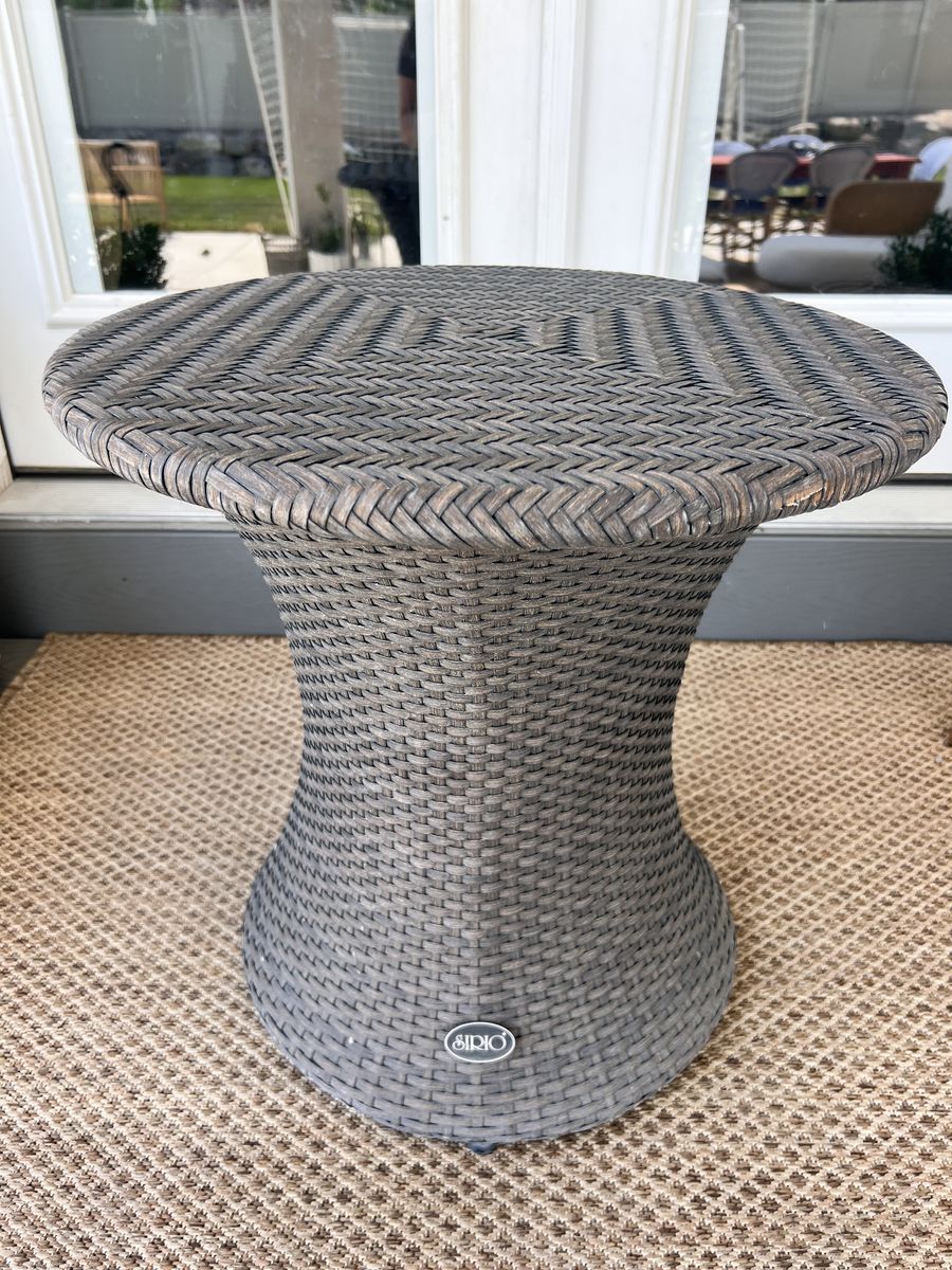 Outdoor Wicker Patio Side Table by Sirio – Gray Resin Weave