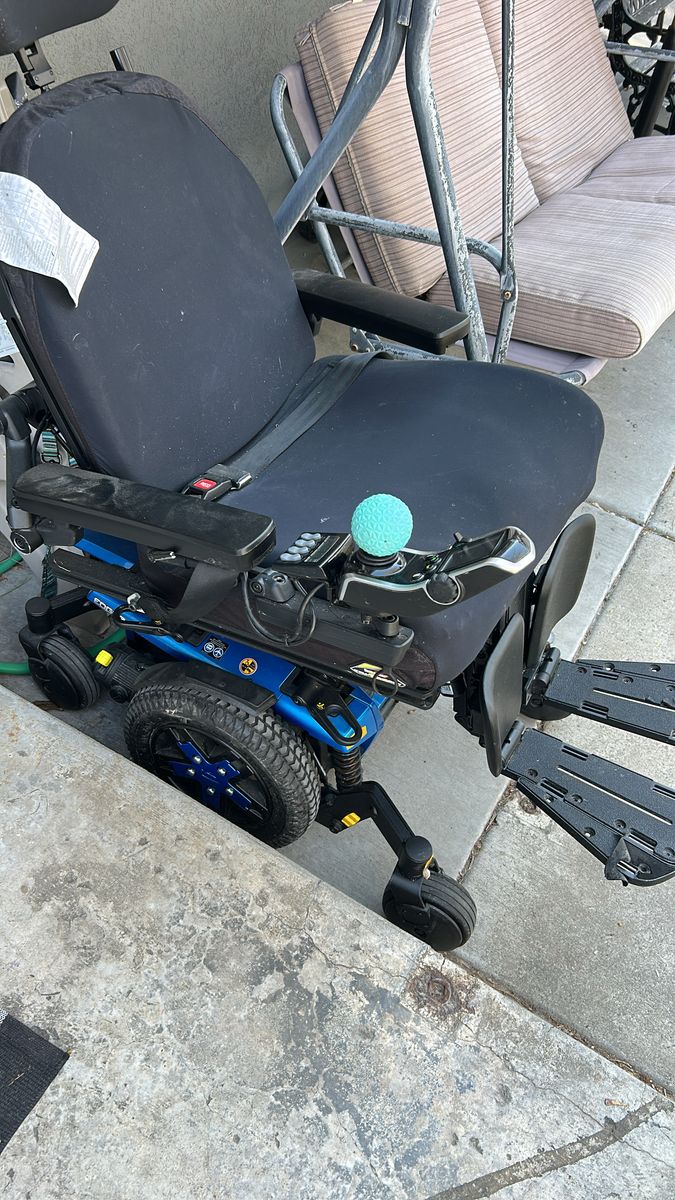 Electric Wheelchair