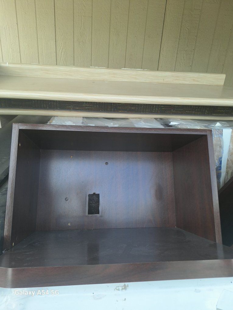 Main image 3