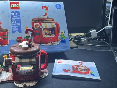 LEGO Hot Chocolate Stand Set 40776 - 256 Pieces with Box and Instructions