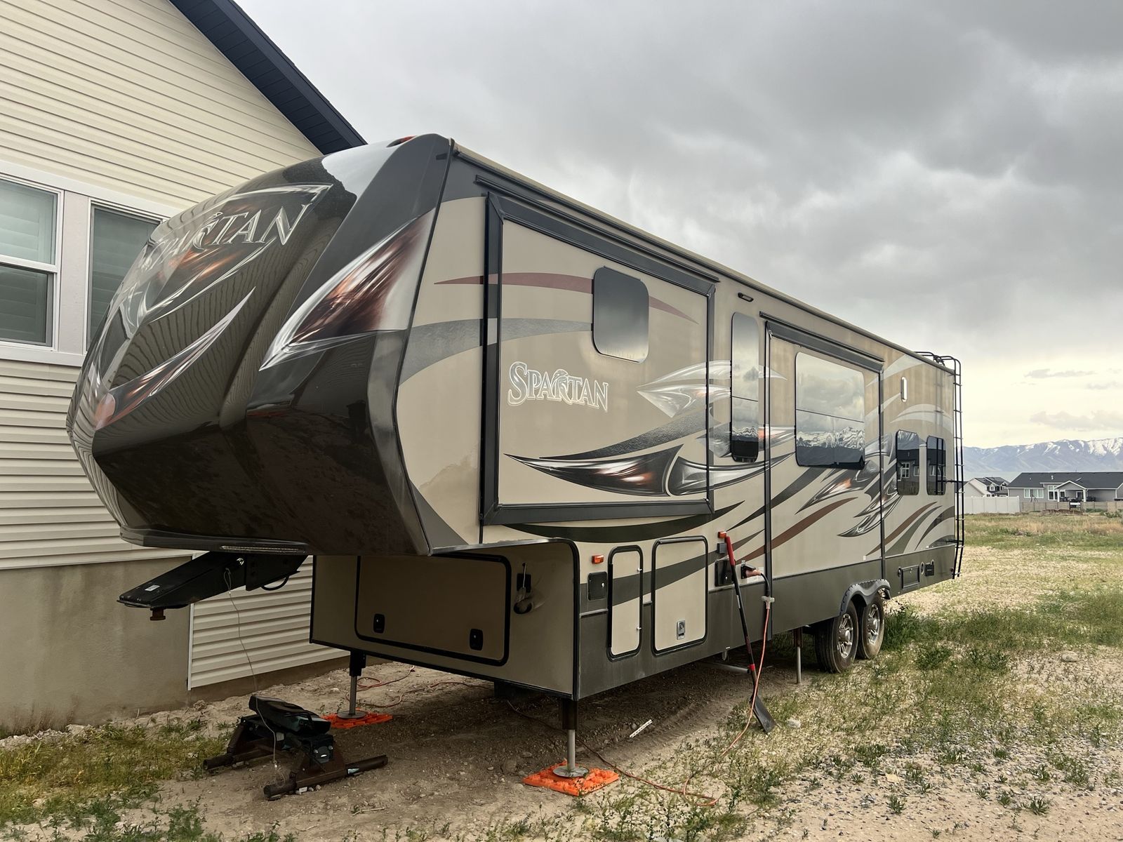 2014 spartan 2032 5th wheel
