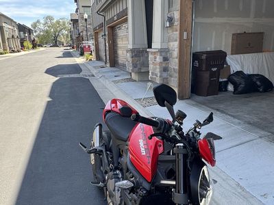2023 Ducati Monster Plus