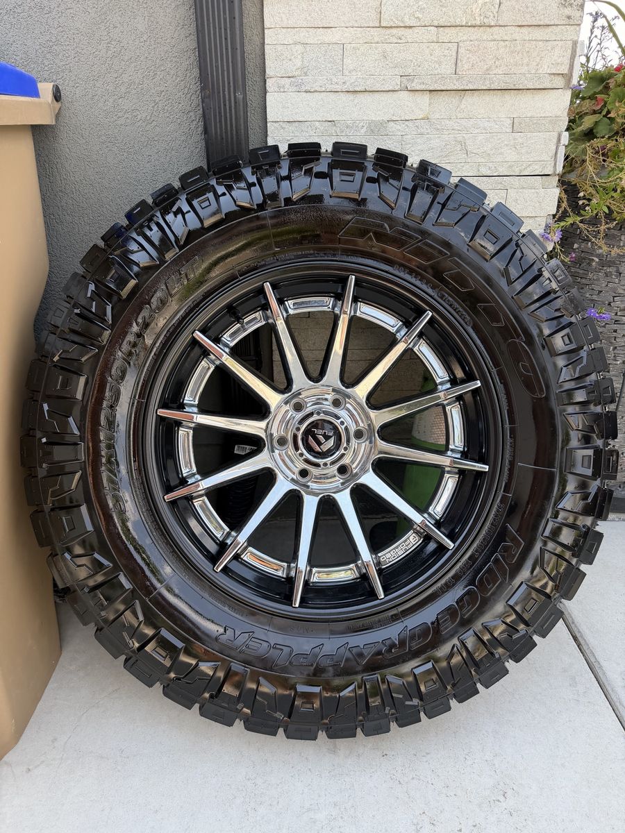 Fuel Wheels & Nitto Ridge Grappler 37X12.50R20LT Tire Set 20" Chrome/Black 10-Ply