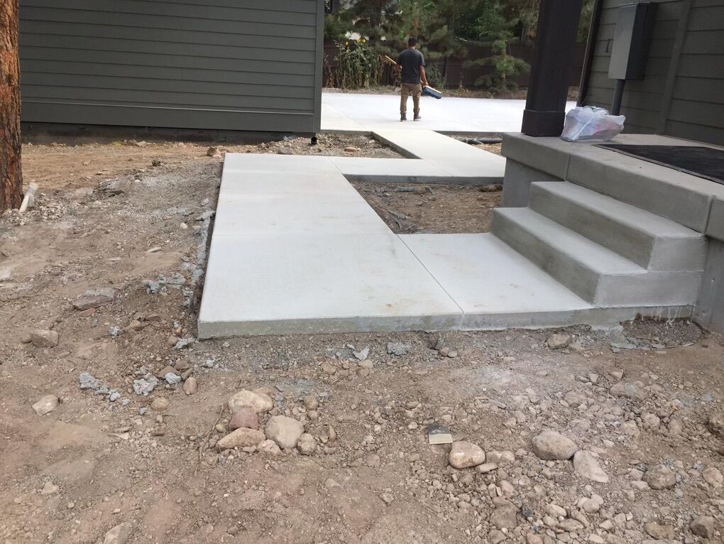 Main image 6