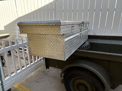 Truck toolbox