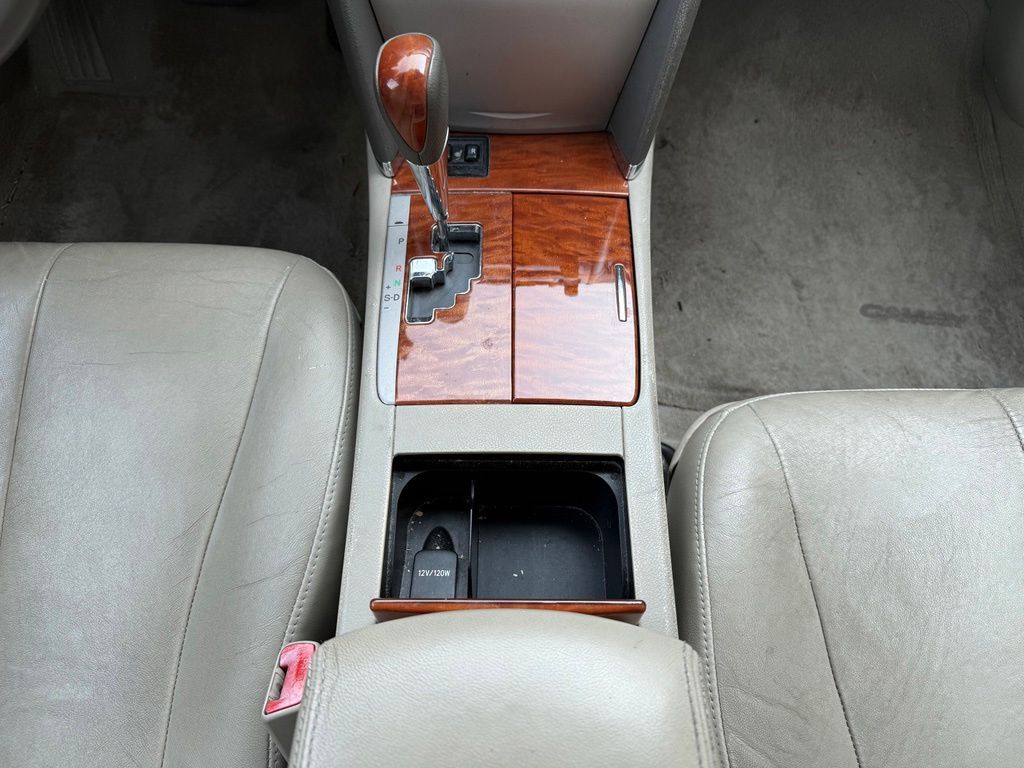 Main image 13