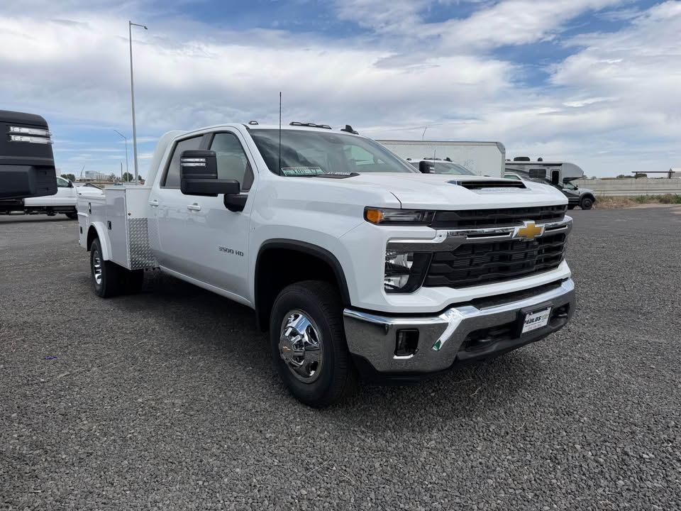 2026 Chevrolet Silverado 3500 LT