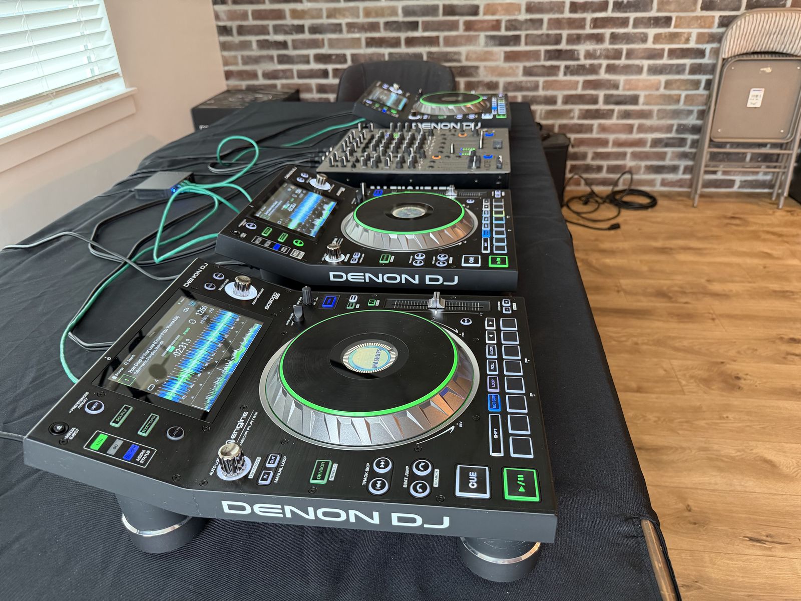 Denon DJ SC5000 (x3)