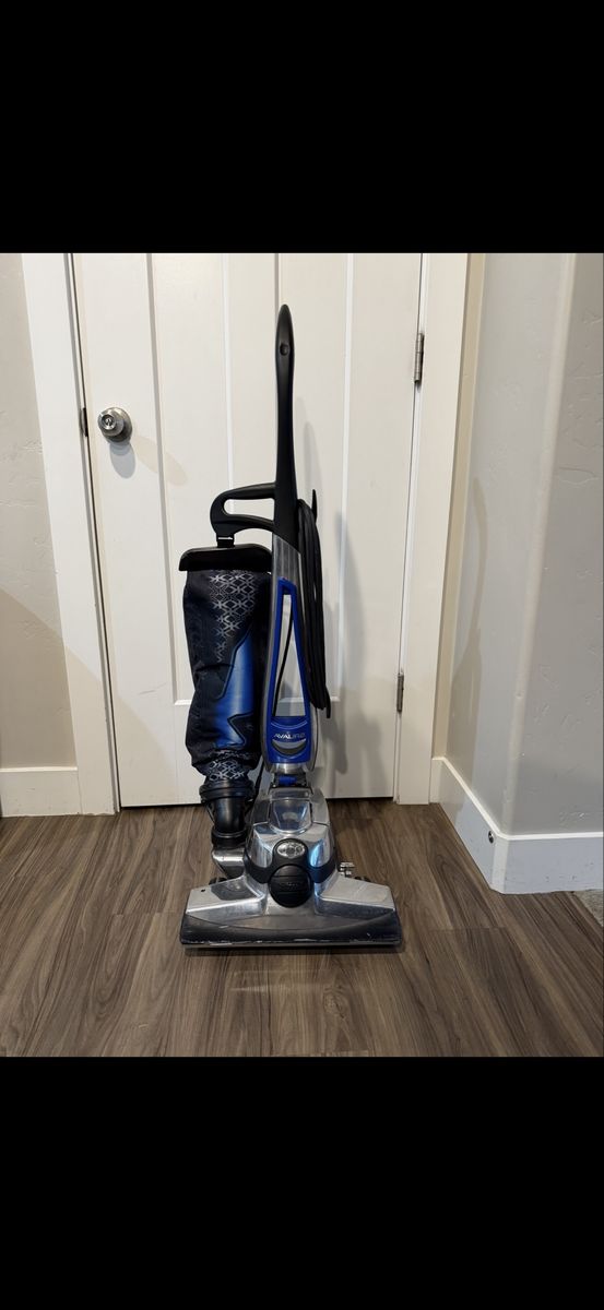 Kirby Avalir 2 Upright Vacuum System with Multi-Surface Shampooer & Attachments