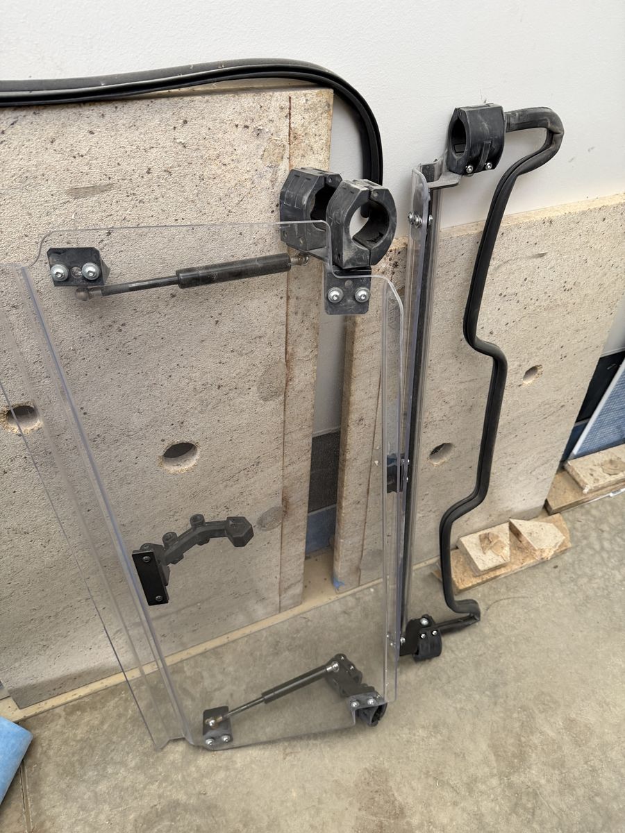 Windshield/ split flip up