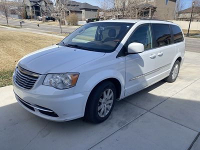 2014 CHRYSLER TOWN AND COUNTRY Touring