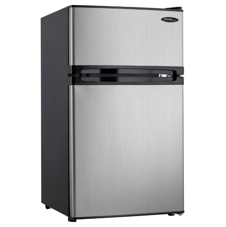 Danby DCR031B1BSLDD Dual Door 3.1 cu. ft. Compact Refrigerator/Freezer 1315132 #100148