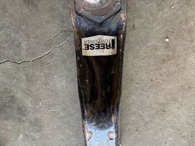 Trailer hitch w/ 2” ball