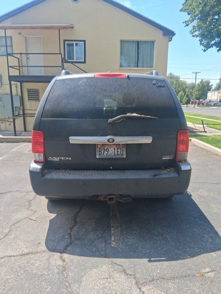 Used Chrysler Aspen SUV