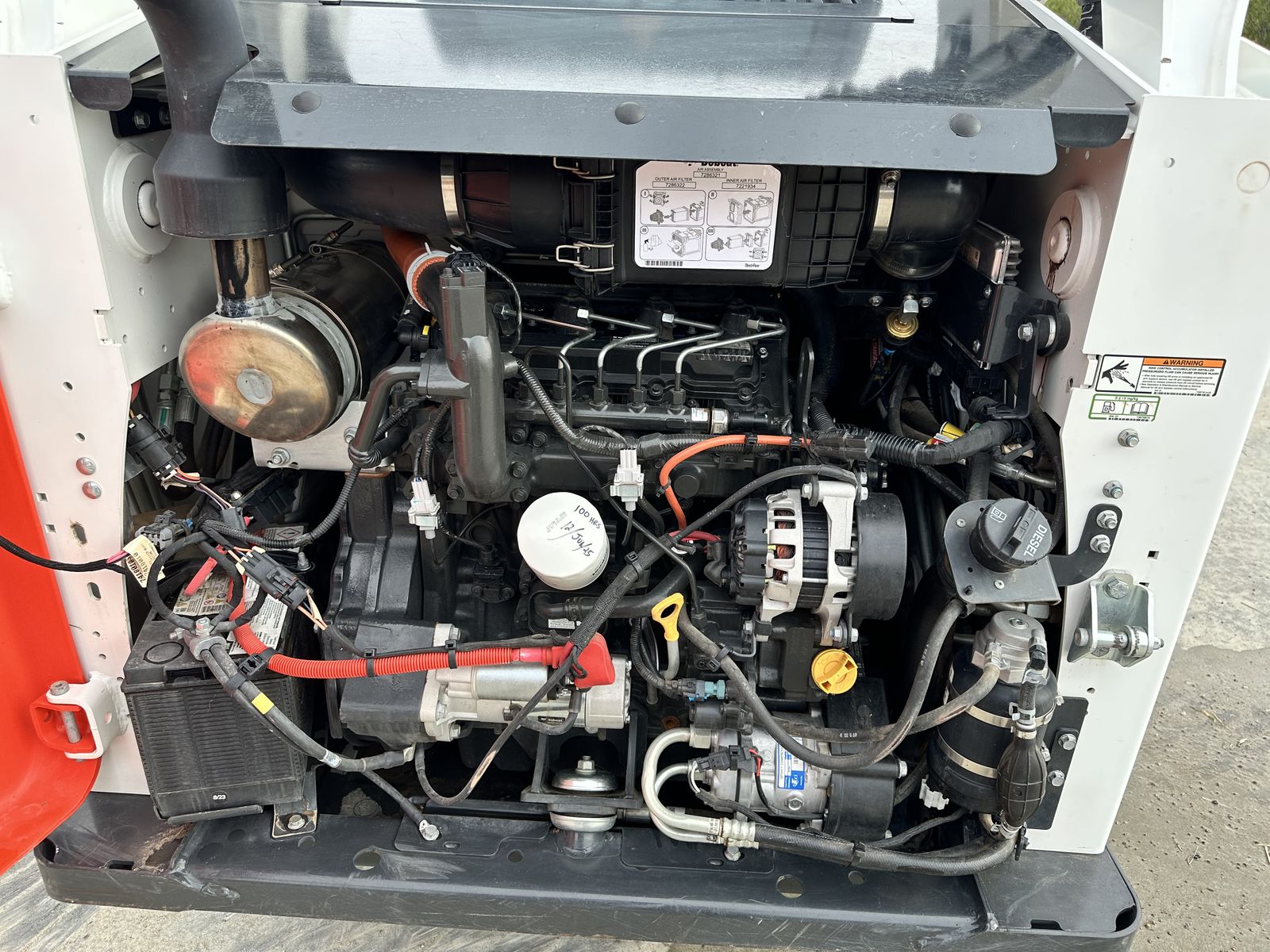 Main image 6