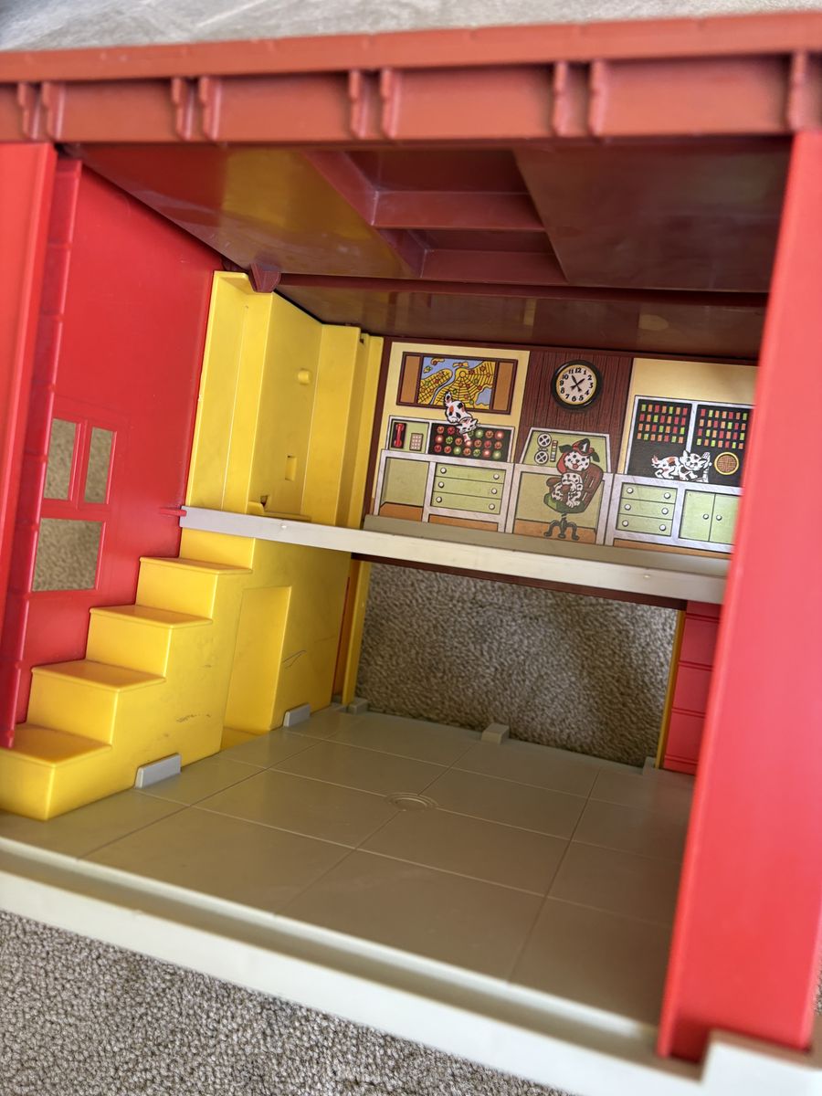 Main image 13