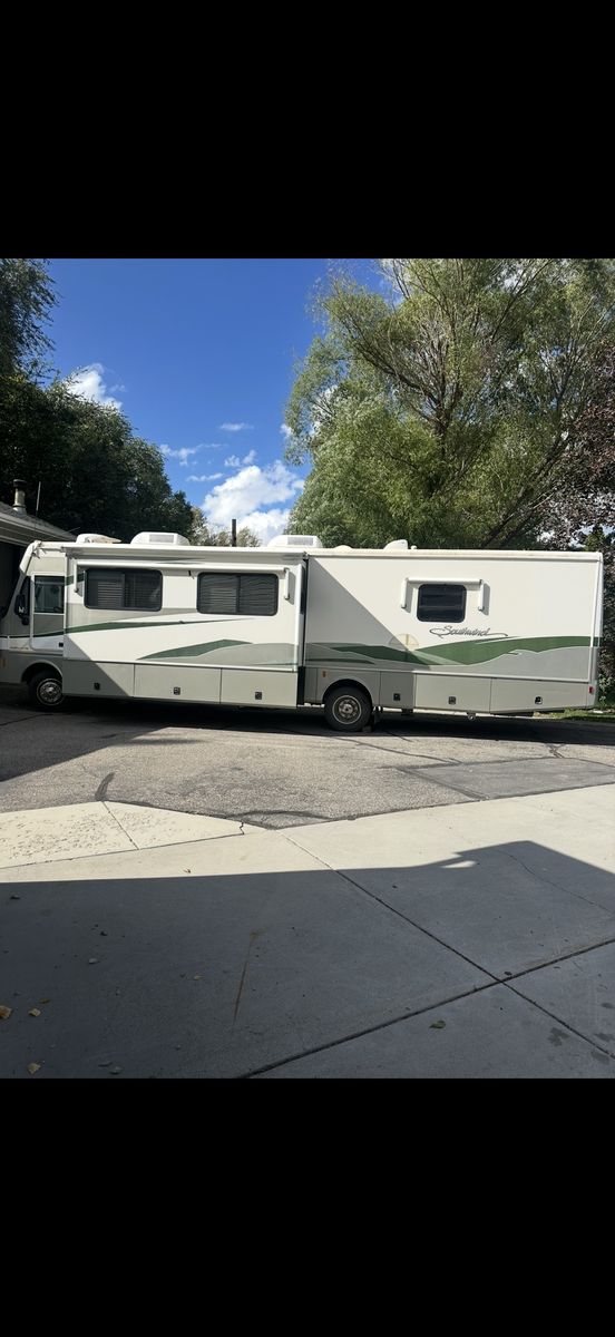 2002 Fleetwood SouthwinD