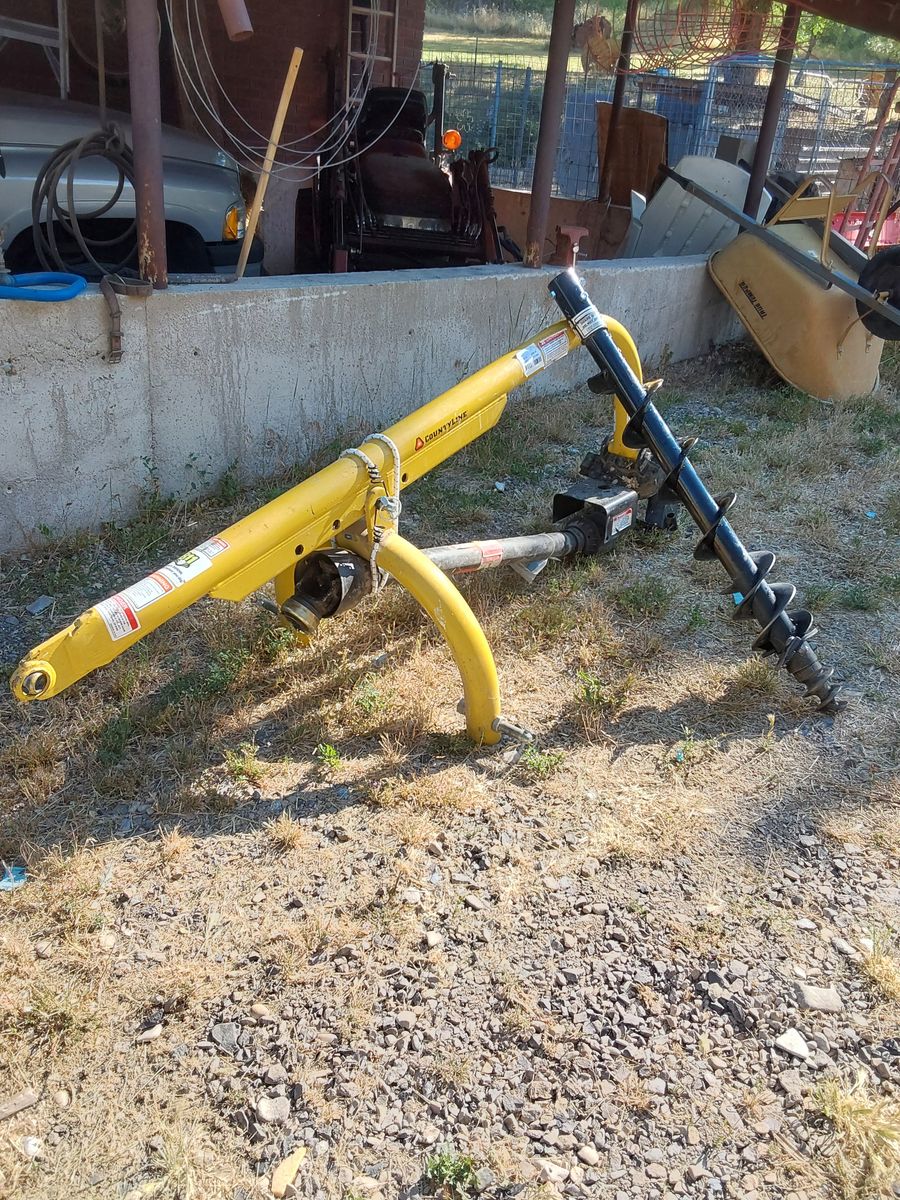 Post hole digger